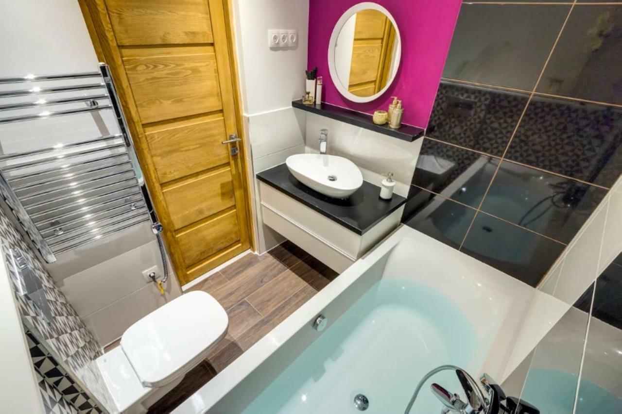 Cozy Downtown Studio Apartment Budapest Bagian luar foto