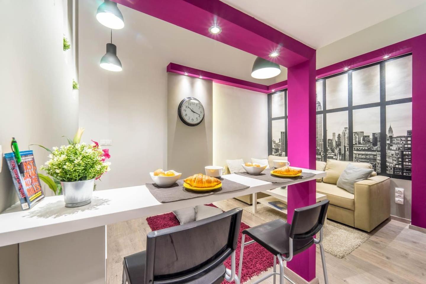 Cozy Downtown Studio Apartment Budapest Bagian luar foto