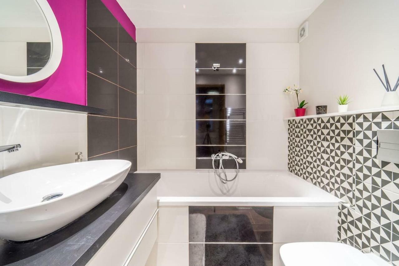 Cozy Downtown Studio Apartment Budapest Bagian luar foto