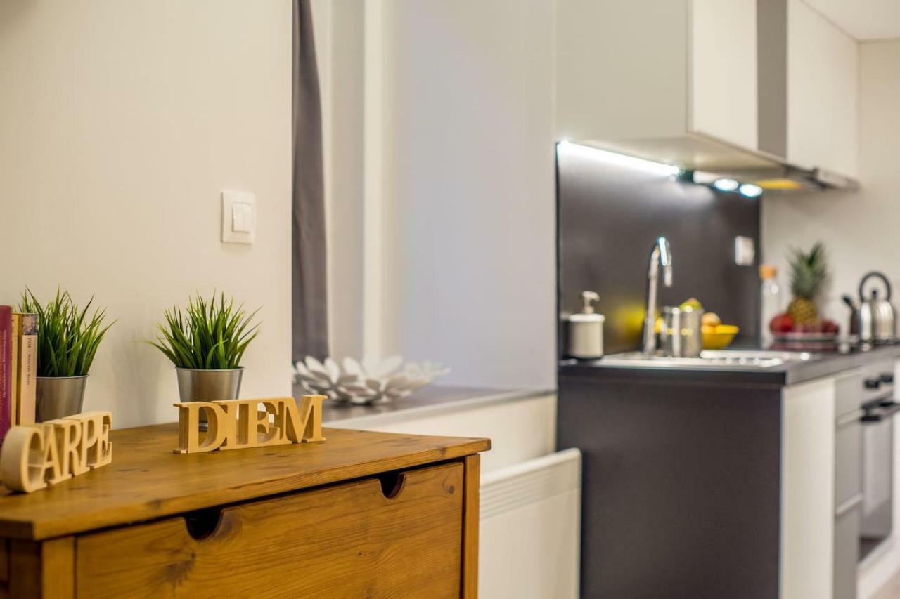 Cozy Downtown Studio Apartment Budapest Bagian luar foto